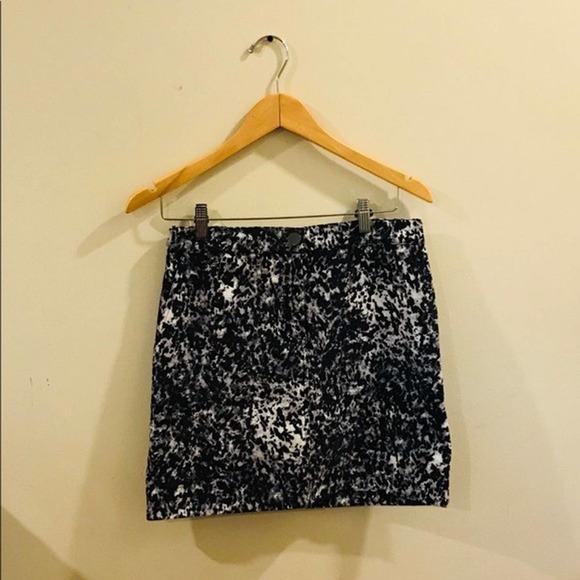 Club Monaco Brie Mini Skirt Black NWT Size 2 - Picture 2 of 7